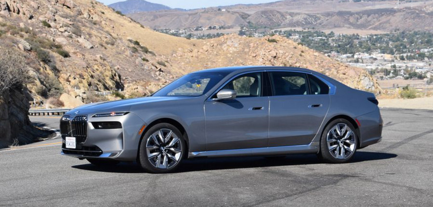 Обзор и тест-драйв новой BMW i7